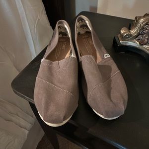 Toms shoes